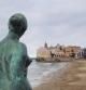 La escultura dedicada a la mujer mediterránea.