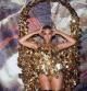 Beyoncé con un 'total look' dorado para su último trabajo discográfico