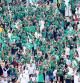 Aficionados de Arabia Saudí celebran la victoria de su selección ante Argentina