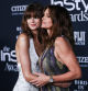 Madre e hija Kaia Gerber y Cindy Crawford posan en la alfombra roja de los Premios InStyle