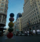 Vista de la obra 'El proverbio del ojo' situada en la Gran Vía de Madrid.