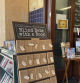 “Blind date with a book”, en n Elizabeth 's Bookshops.