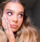 La actriz Hailey Steinfeld con la manicura de sirena