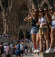 Turistas en la Sagrada Família, para un reportaje para Vivir donde se trata el tema de la evolución del turismo en la Basílica, Barcelona, 6 de Julio de 2023. (Joan Mateu Parra / Shooting )