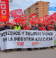 Manifestación de trabajadores del azulejo este martes en la entrada de Feria Valencia, donde se celebra Cevisama 2024