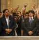 Junqueras, Puigdemont, Forcadell y el resto de representantes politicos cantan el Segadors en la escalera del parlament tras la votación por la independencia en el Parlament de Catalunya. foto David Airob