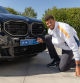 Edy Tavares pone su firma en la matrícula del BMW XM, el SUV híbrido enchufable de gran lujo que conducirá esta temporada