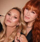 Charlotte Tilbury junto a Kate Moss, una de sus musas, y la base iluminadora viral Hollywood Flawless Filter