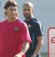 Zlatan Ibrahimovic y Pep Guardiola durante uno de los últimos entrenamientos del sueco con el Barça