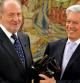 El escritor peruano Mario Vargas Llosa, nuevo premio Nobel de Literatura, recibe el premio 'Don Quijote de La Mancha' de manos del rey Juan Carlos, el pasado mes de abril en el Palacio Zarzuela