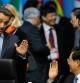 Sarkozy bromea con Hu Jintao en la reunión del G-20