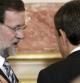 Rajoy y Zapatero departen en el Congreso.