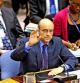 El ministro de Exteriores francés, Alain Juppe, da su voto al "sí", en el Consejo de Seguridad de la ONU, que autoriza tomar "todas las medidas necesarias" contra los ataques de las tropas de Muamar el Gadafi