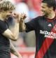 Los jugadores del Bayer Leverkusen Michael Ballack y Stefan Kiessling, en una foto de archivo