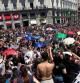 Los miembros del llamado Movimiento 15-M siguen acampados este viernes en la Plaza de la Puerta del Sol de Madrid