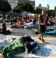 La plaza de Catalunya permanece repleta de ciudadanos 'indignados' en plena jornada de reflexión.
