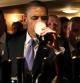 El presidente de Estados Unidos, Barack Obama, degusta una pinta de Guinness en el pueblo de su tatarabuelo por parte materna, Moneygall, en Irlanda.