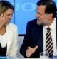 El presidente del PP, Mariano Rajoy, conversa con la secretaria general, María Dolores de Cospedal, durante la reunión del Comité Ejecutivo del PP que se celebra esta tarde en su sede de Madrid