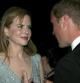 El duque de Cambridge, Guillermo (d) charla con la actriz australiana Nicole Kidman (i) durante la cena inaugural 'Brits to Watch 2011' de la Academia Británica para las Artes del Cine y la Televisión