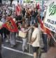 Más de mil personas se han manifestado ante la delegación del Banco de España en Alicante para exigir el mantenimiento de los puestos de trabajo en la CAM tras su intervención