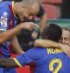 El delantero del Levante Koné celebra su gol ante el Málaga