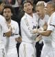 Los jugadores del Real Madrid (i-d) Sami Khedira, Marcelo, Sergio Ramos, Karim Benzema y Pepe, celebran el primer gol del equipo blanco, durante el encuentro correspondiente a la décima jornada de primera división que les enfrenta esta noche al Villarreal en el estadio Santiago Bernabeu