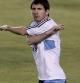 Messi necesita convencer a los argentinos con su juego