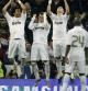 Cristiano Ronaldo celebra junto a sus compañeros Marcelo Viera, Kléper Laveran el primer gol del Madrid frente al Atlético