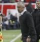 Preciado y Mourinho, durante un momento del Sporting-Madrid