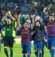 El Barça celebra el triunfo en el Bernabeu