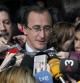 El portavoz parlamentario del PP, Alfonso Alonso, habla con los periodistas.
