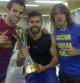 Cesc, Piqué y Puyol celebran el título en twitter