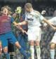Carles Puyol, Gerard Piqué, Víctor Valdés, Pepe y Cristiano Ronaldo saltando en el encuentro entre el Barcelona y el Real Madrid del pasado 10 de diciembre en el estadio Santiago Bernabeu