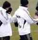 Ramos y Mourinho se saludan en un entrenamiento anterior al clásico del miércoles 18 de enero