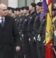 El ministro del Interior, Jorge Fernández Díaz, pasa revista a la Guardia Civil momentos antes del acto de toma de posesión de Ángel Gozalo Martín como nuevo General de Brigada de la Zona de la Guardia Civil de Catalunya
