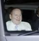 El magnate Sheldon Adelson sale del Palau de la Generalitat