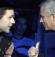 Los entrenadores del Real Madrid y del RCD Espanyol, el portugués José Mourinho (d) y el argentino Mauricio Pochettino, respectivamente, se saludan momentos antes del partido, correspondiente a la vigésimo sexta jornada de Liga de Primera División, que han disputado ambos equipos esta noche en el estadio Santiago Bernabeu