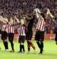 Los jugadores del Athletic de Bilbao se muestran eufóricos tras lograr la clasificación para las semifinales de la Europa League