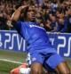 El marfileño Didier Drogba celebra su gol ante el Barcelona en Stamford Bridge
