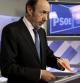 El secretario general del PSOE, Alfredo Pérez Rubalcaba, antes de la rueda de prensa en la que analizó el rescate bancario