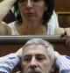 Diputados de la oposición como Gaspar Llamazares, se llevan las manos a la cabeza al conocer las medidas de ajuste de Rajoy