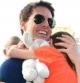 Tom Cruise abraza a su hija Suri