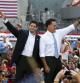 Ambiente combativo. Paul Ryan y Mitt Romney -de izquierda a a derecha- en el acto de presentación del primero como candidato a la vicepresidencia en el museo naval de Nauticus, en la costera Norfolk (Virginia)
