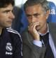 Karanca habla con Mourinho durante el partido que enfrentó al Real Madrid con el Getafe