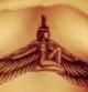 Rihanna publicó una imagen de su tatuaje en su perfil de Twitter con las palabras "Diosa Isis, mujer completa, modelo para las generaciones futuras".