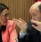 El secretario general del PSOE, Alfredo Pérez Rubalcaba, conversa con la portavoz parlamentaria socialista, Soraya Rodríguez.