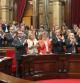 El Parlament, en pie, tras aprobar la celebración de un referéndum sobre la autodeterminación de Catalunya