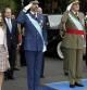 Fotografía facilitada por la Casa de S.M. el Rey de los reyes Juan Carlos y Sofía, junto a los Príncipes de Asturias, durante el homenaje a la bandera, momentos antes del inicio del desfile militar organizado hoy en Madrid con motivo de la celebración de la Fiesta Nacional.