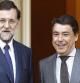 El presidente del Gobierno, Mariano Rajoy (i), recibe al jefe del Ejecutivo madrileño, Ignacio González