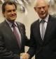 Imagen de archivo: Artur Mas y Herman van Rompuy se saludan.